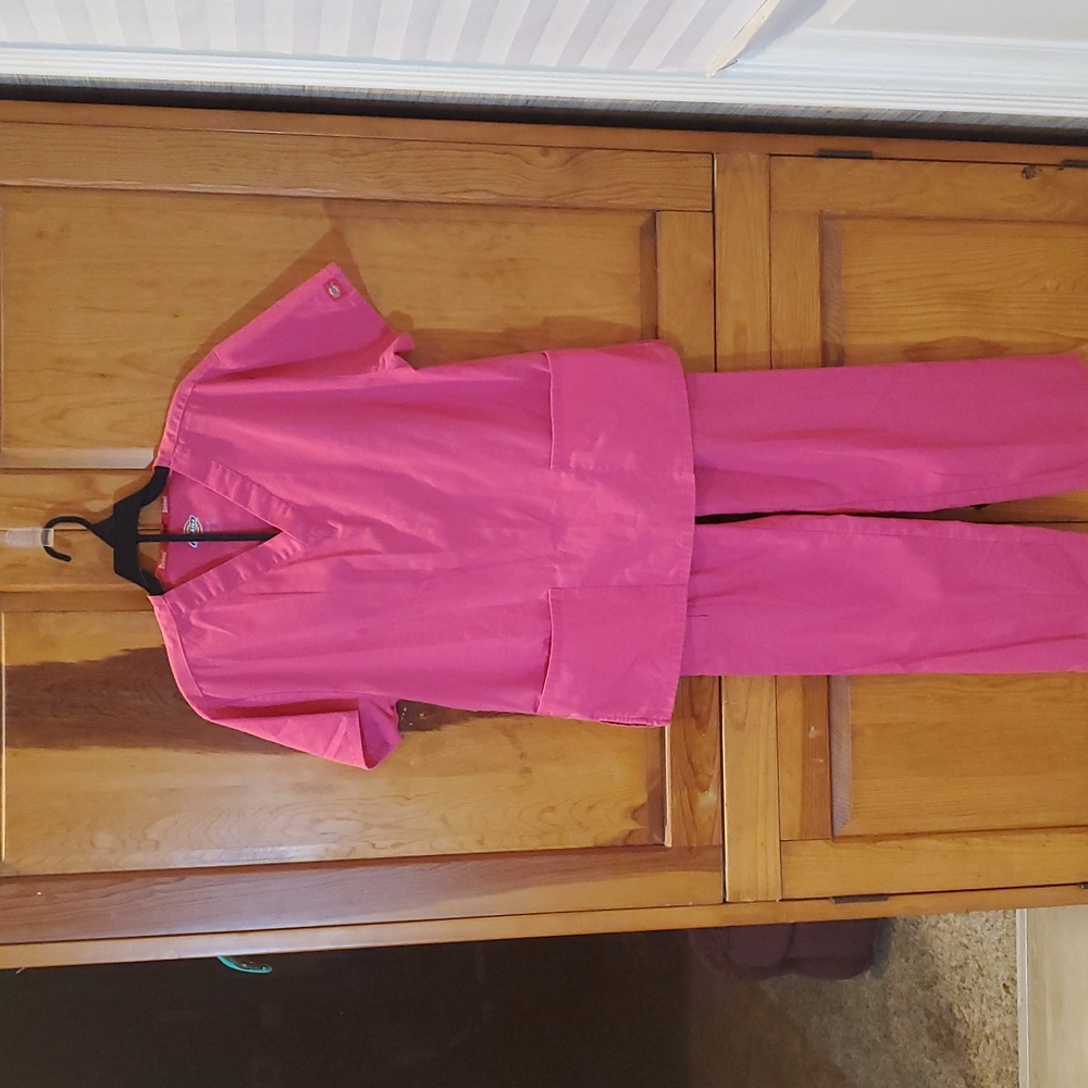 Dickies Medical Scrubs Pants and Top Size Small Hot Pink